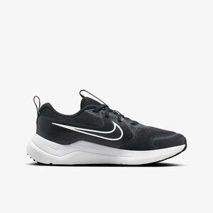 Nike Cosmic Runner Big Kids 6 Running Shoe NWOT